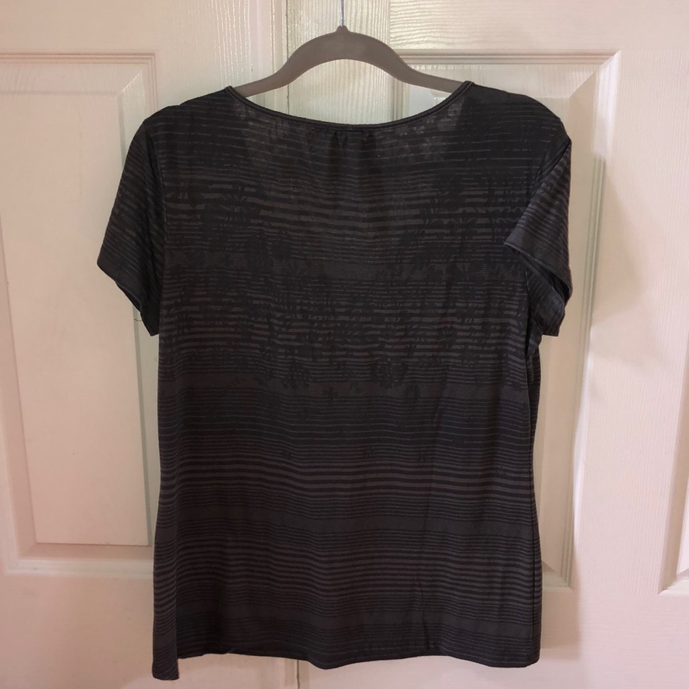 Carlson burn out T-shirt. EUC - Picture 4 of 4